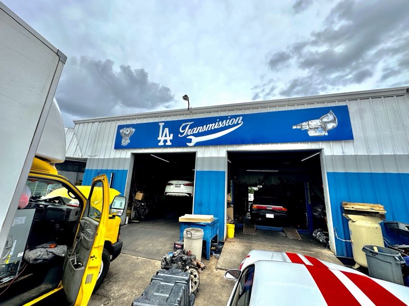 LA Transmission shop front